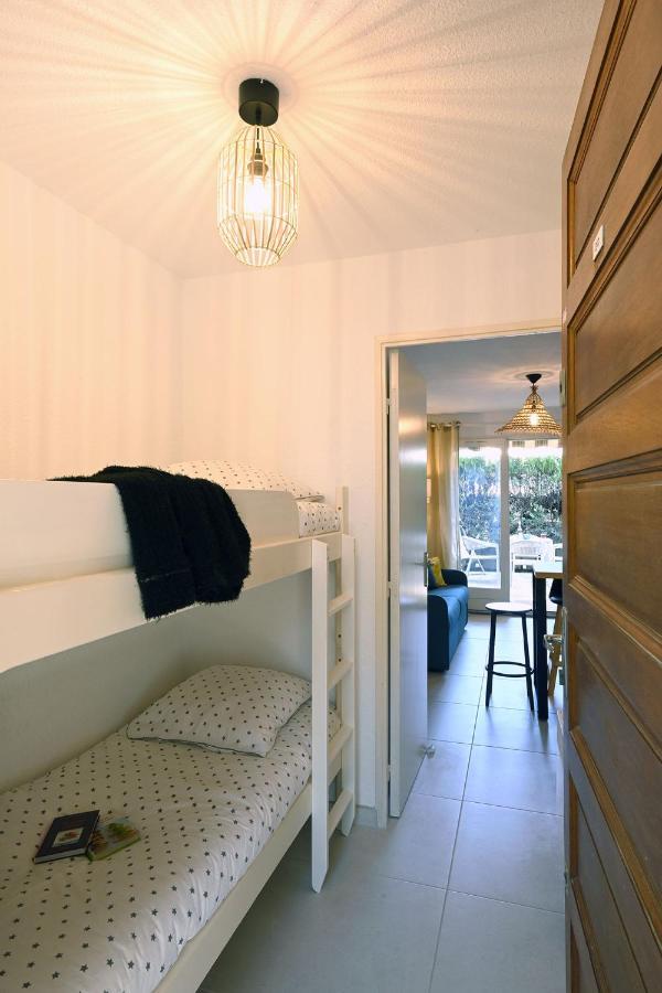 Charmant Studio 2A4 Pers Avec Jardin Et Place De Parking Situe A 5 Min A Pied De La Mer Bandol Ngoại thất bức ảnh