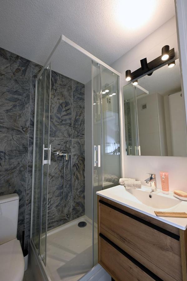 Charmant Studio 2A4 Pers Avec Jardin Et Place De Parking Situe A 5 Min A Pied De La Mer Bandol Ngoại thất bức ảnh