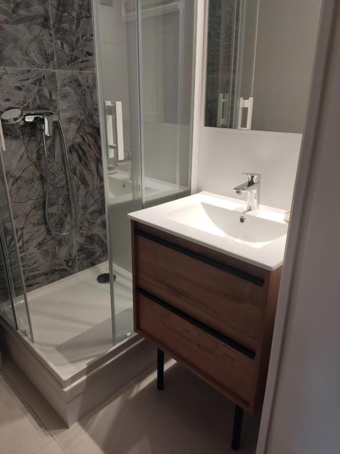 Charmant Studio 2A4 Pers Avec Jardin Et Place De Parking Situe A 5 Min A Pied De La Mer Bandol Ngoại thất bức ảnh